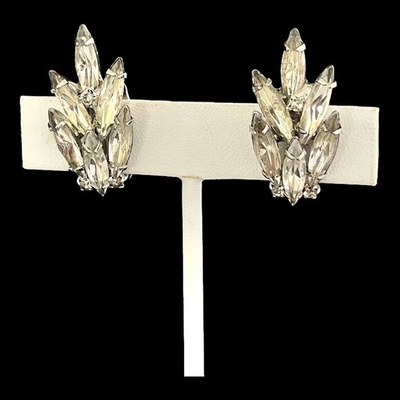 Vintage 1960s Clip On Earrings Silver Tone Rhinestone Navette Cluster - 13P - Picture 4 of 4